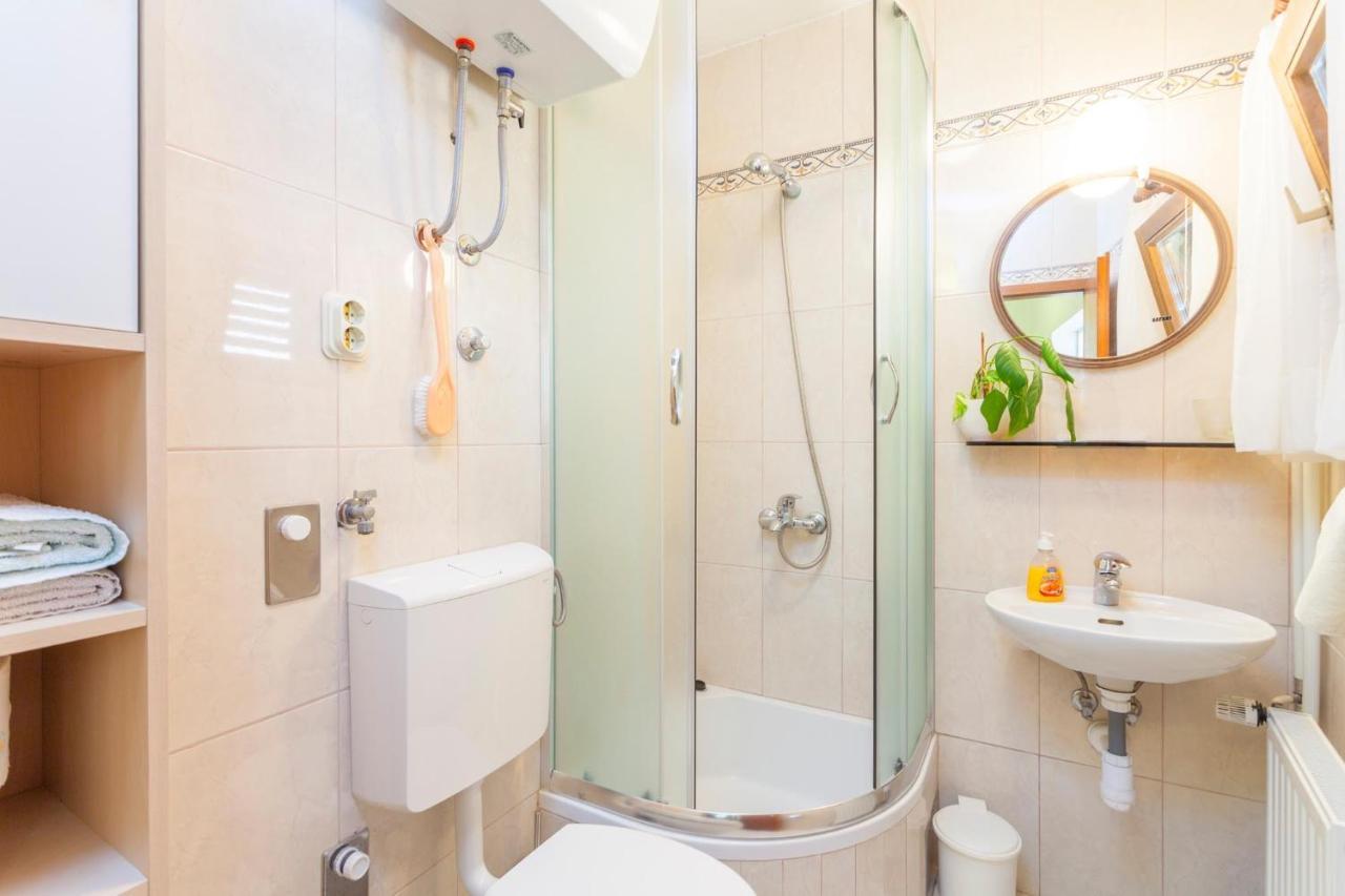 Apartments And Rooms With Wifi Makarska - 11063 Exterior foto