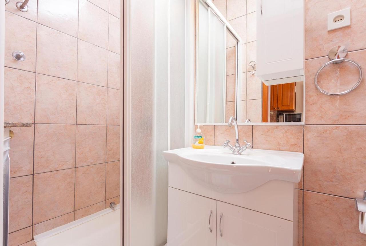 Apartments And Rooms With Wifi Makarska - 11063 Exterior foto